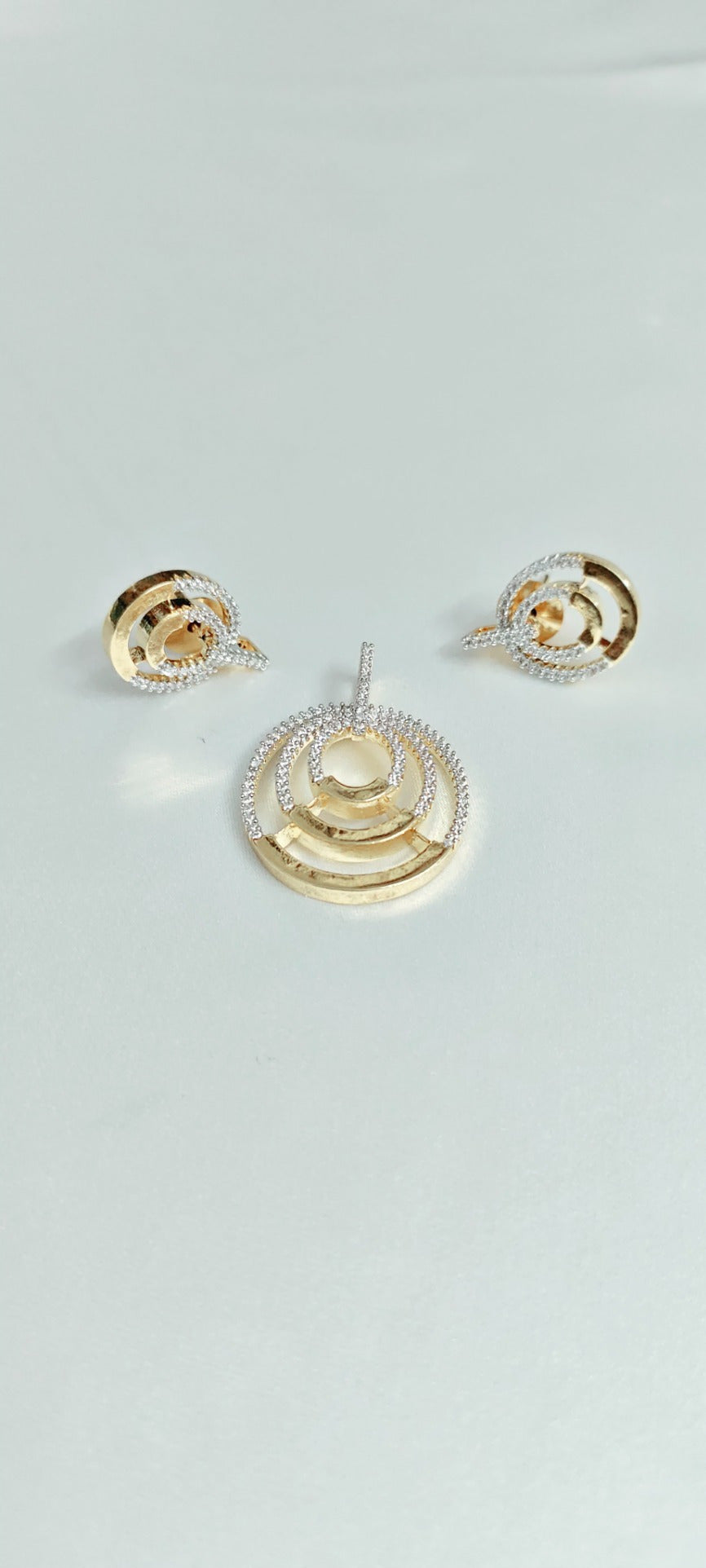 Lyra Halo Pendant & Earring Set – real photo 4