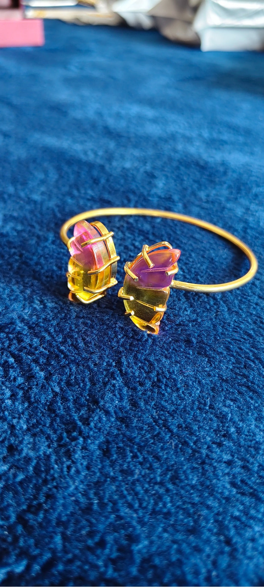 Aurora Wings Cuff Bracelet – real photo 3