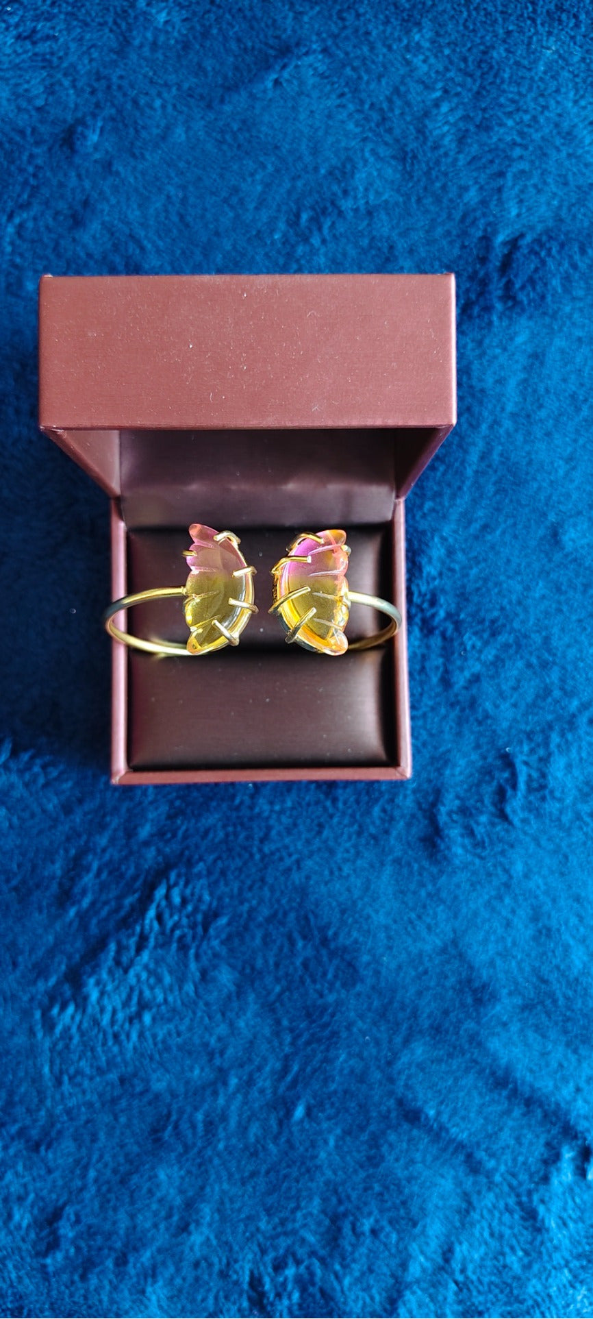 Aurora Wings Cuff Bracelet – real photo 5