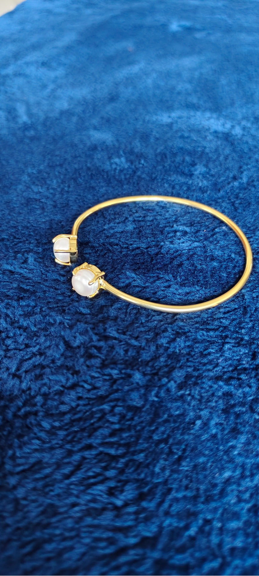 Elara Pearl Embrace Cuff Bracelet – real photo 3