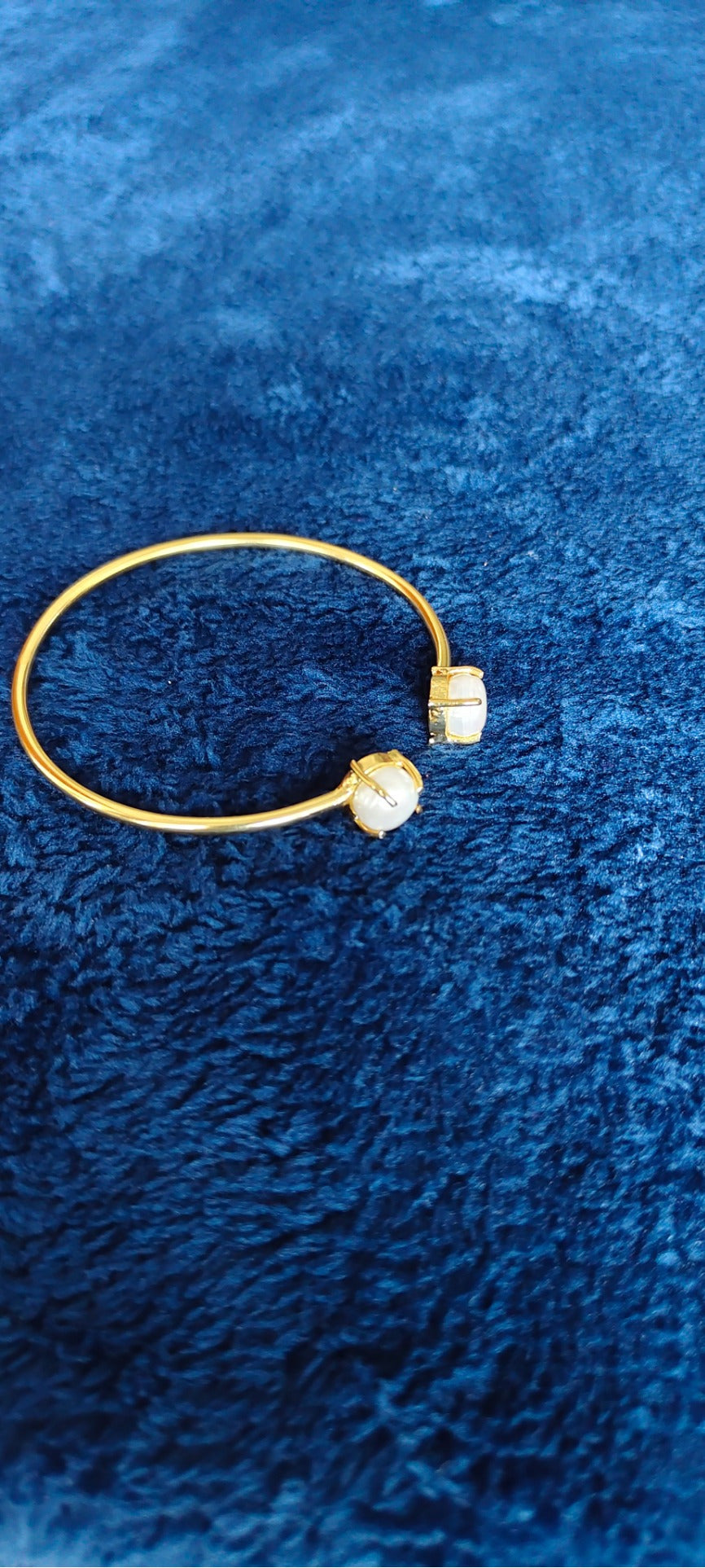 Elara Pearl Embrace Cuff Bracelet – real photo 4