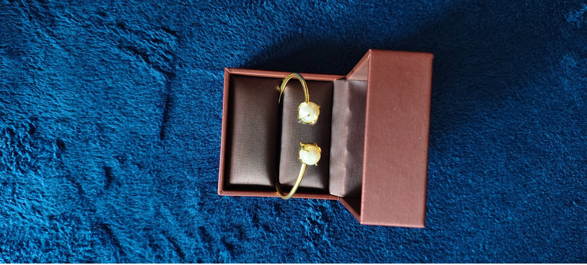 Elara Pearl Embrace Cuff Bracelet – real photo 5