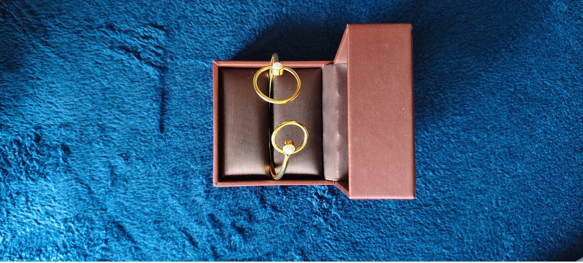 Celeste Pearl Orbit Cuff Bracelet – real photo 1