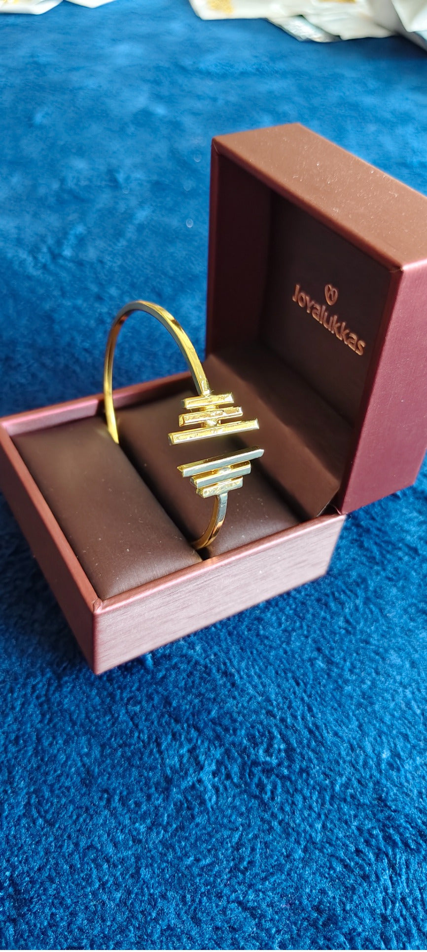Aria Skyline Cuff Bracelet – real photo 2