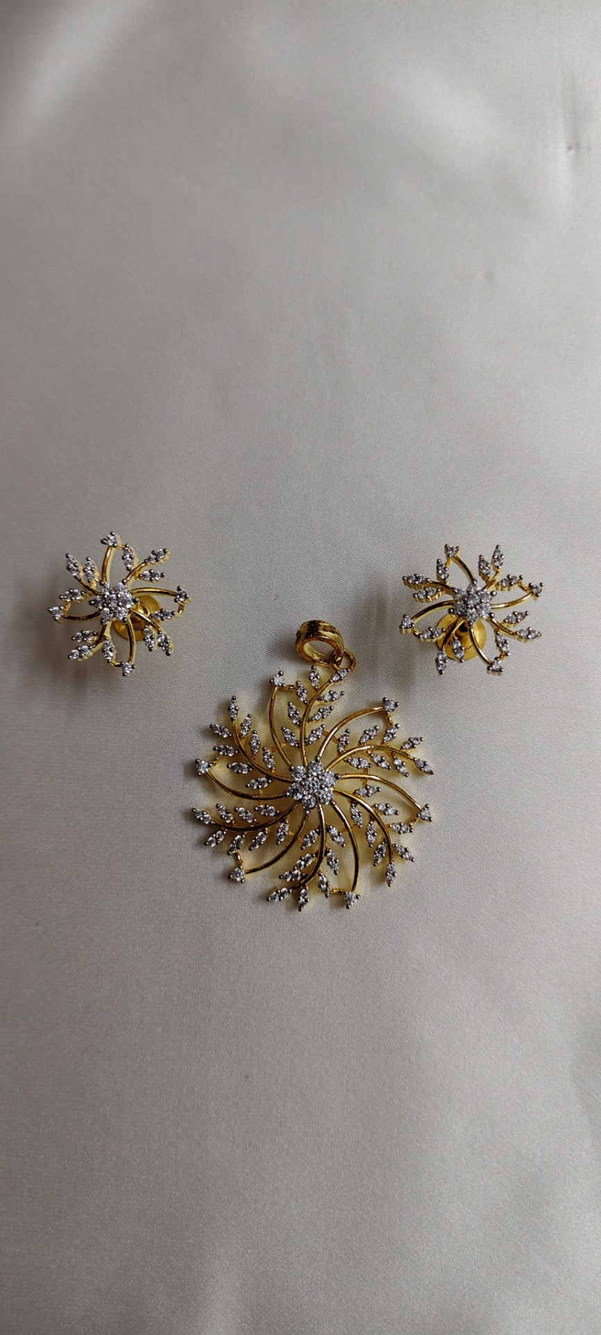 Aveline Swirl Pendant & Earring Set – real photo 1