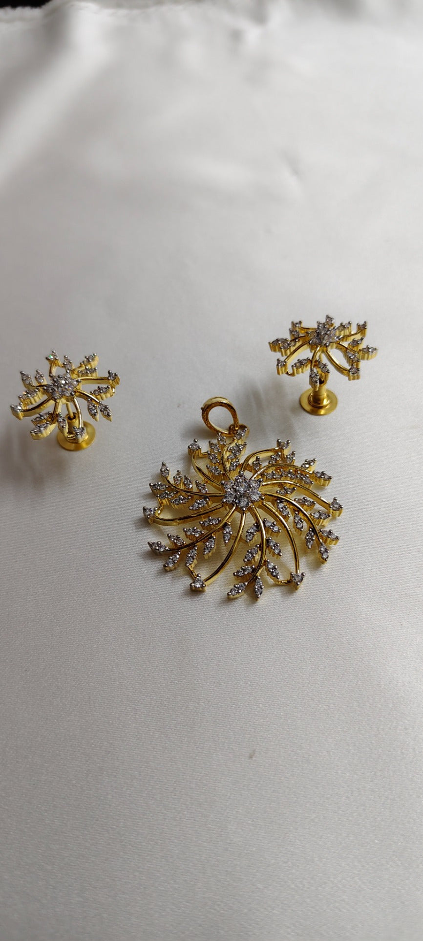 Aveline Swirl Pendant & Earring Set – real photo 2