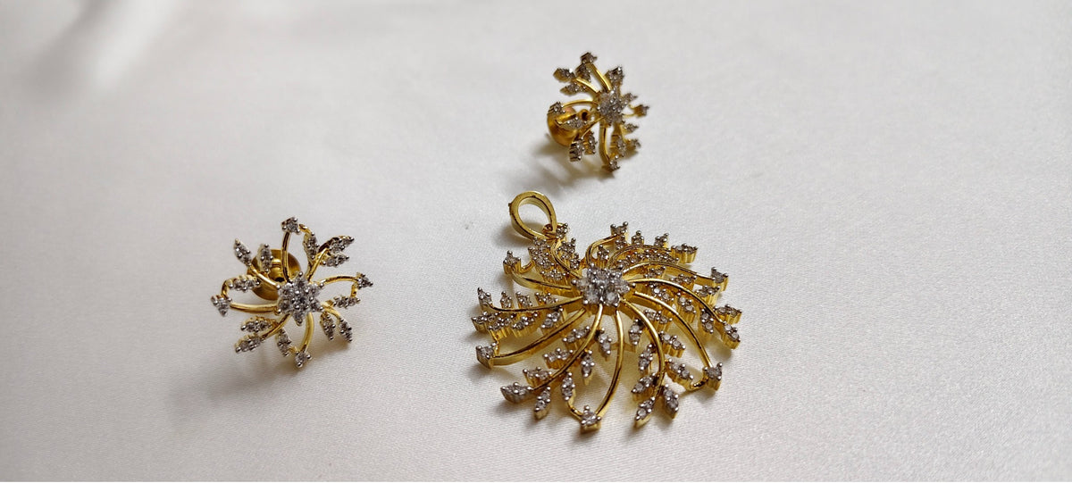 Aveline Swirl Pendant & Earring Set – real photo 4