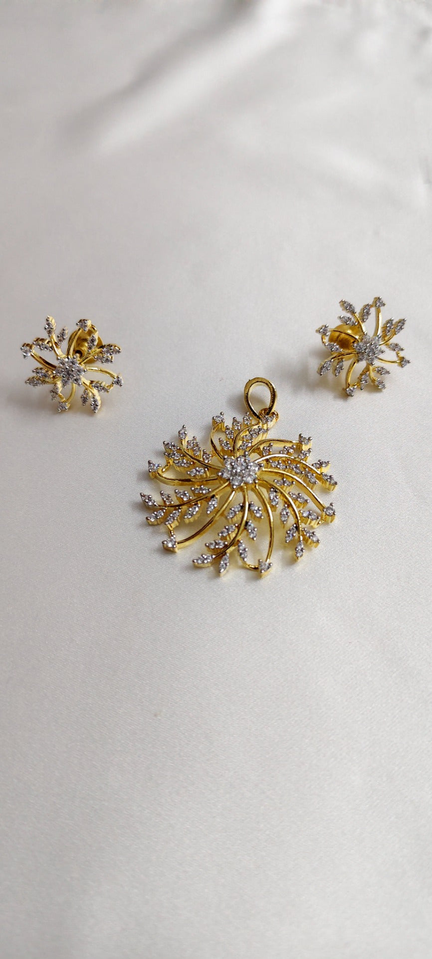 Aveline Swirl Pendant & Earring Set – real photo 5
