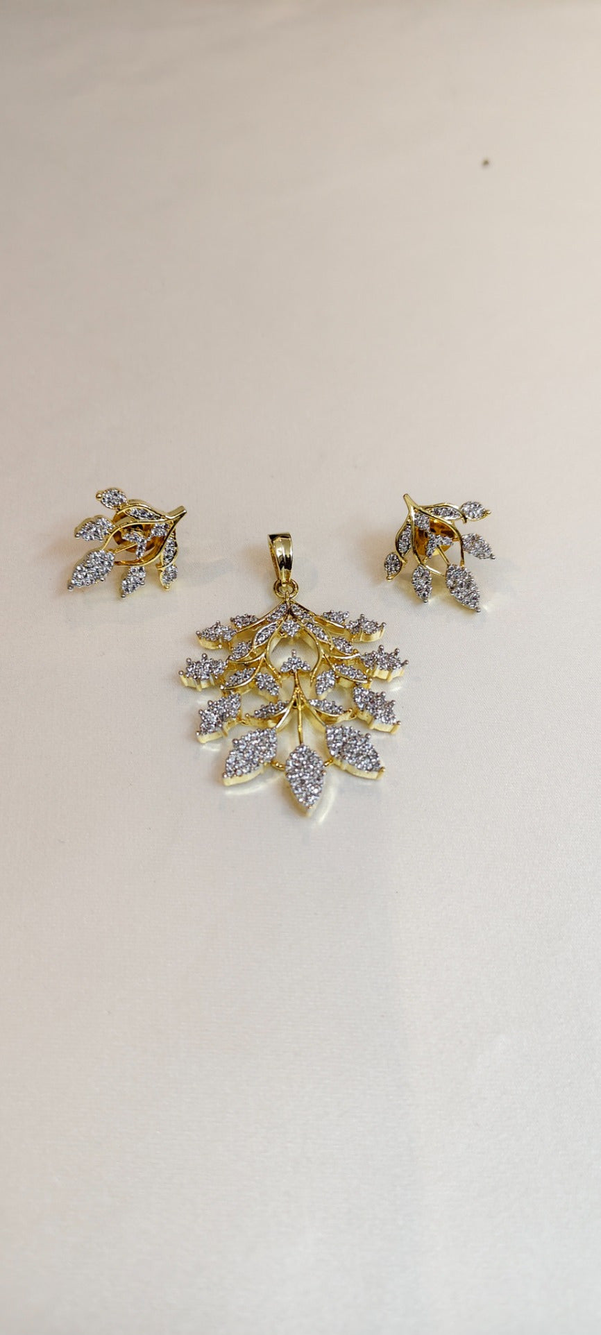 Elowen Leaf Cascade Pendant & Earring Set – real photo 4
