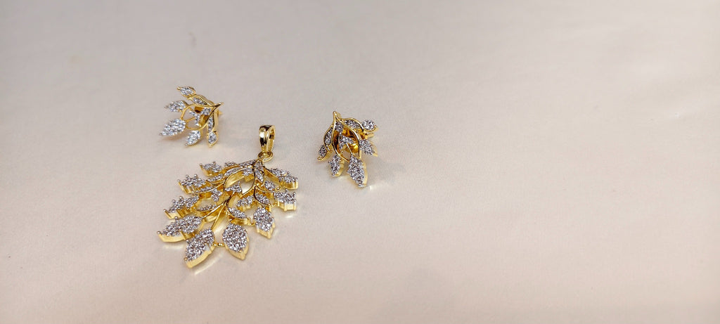 Elowen Leaf Cascade Pendant & Earring Set – real photo 6