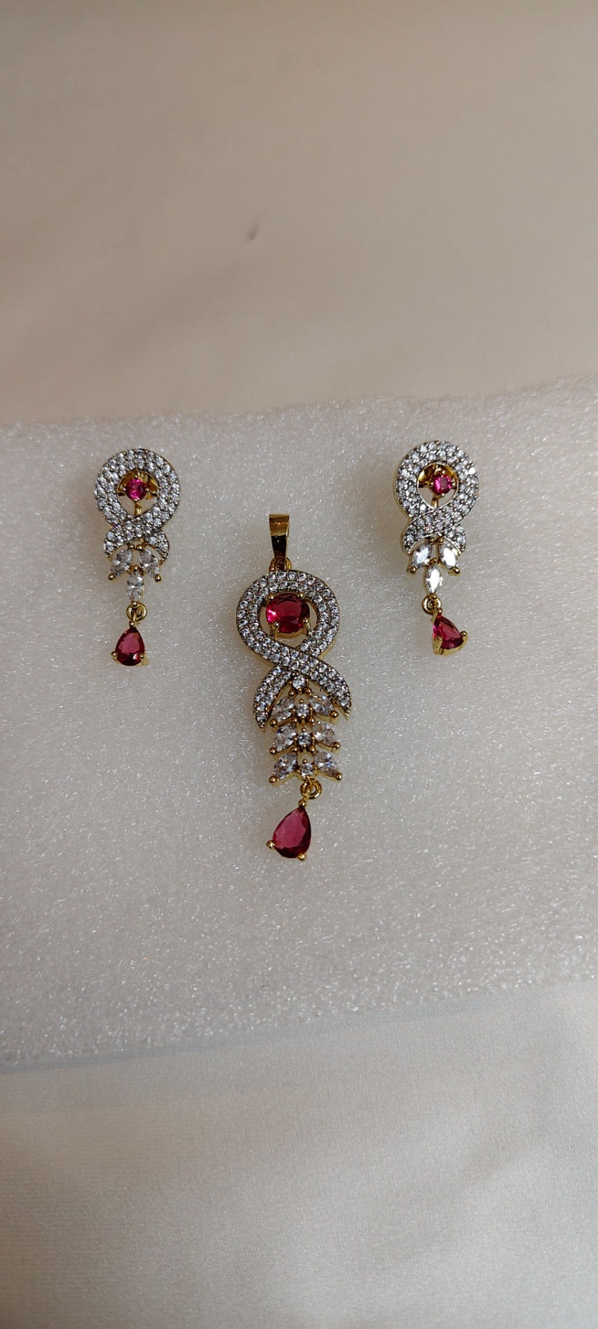 Roselle Ribbon Drop Pendant & Earring Set – real photo 1