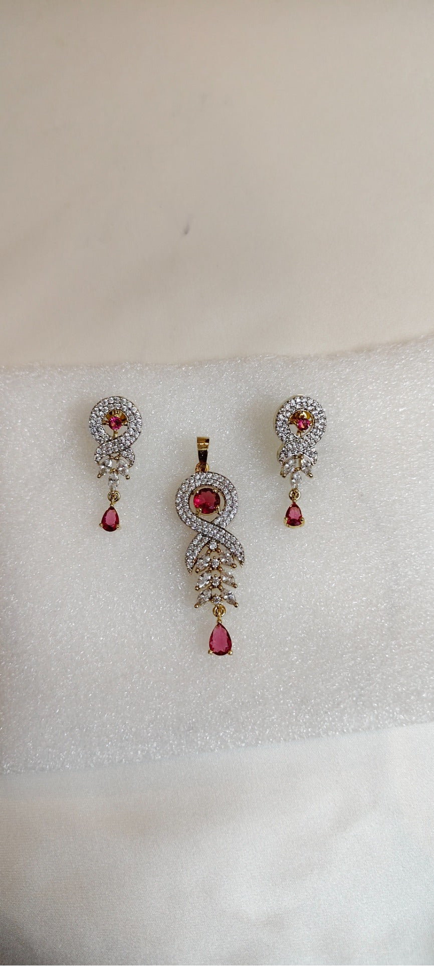 Roselle Ribbon Drop Pendant & Earring Set – real photo 3