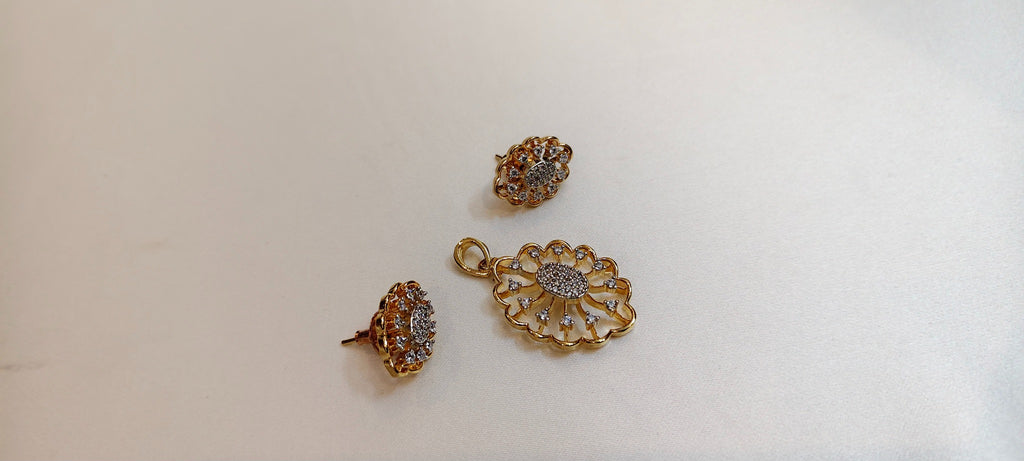 Vivienne Lace Pendant & Earring Set – real photo 2