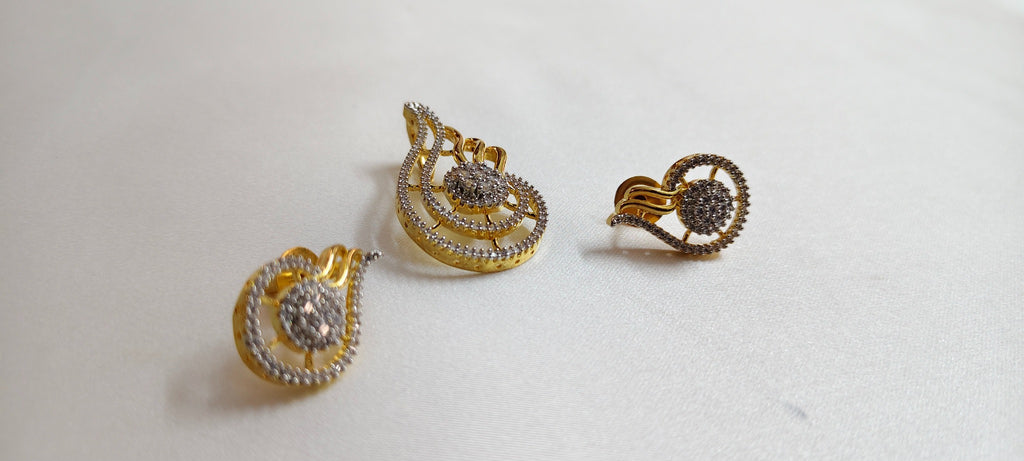 Calista Flame Pendant & Earring Set – real photo 3