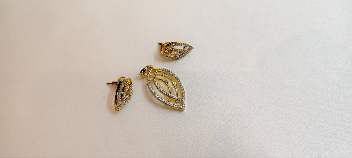 Liora Veil Pendant & Stud Set – real photo 1