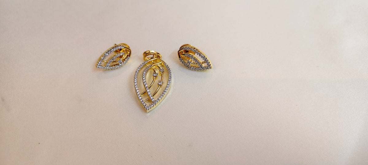 Liora Veil Pendant & Stud Set – real photo 2