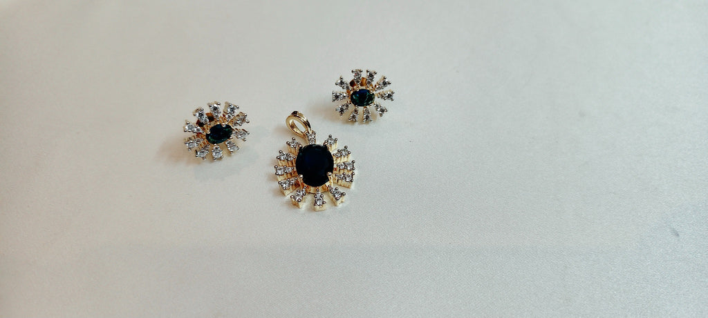 Nila Starburst Pendant & Earring Set – real photo 2