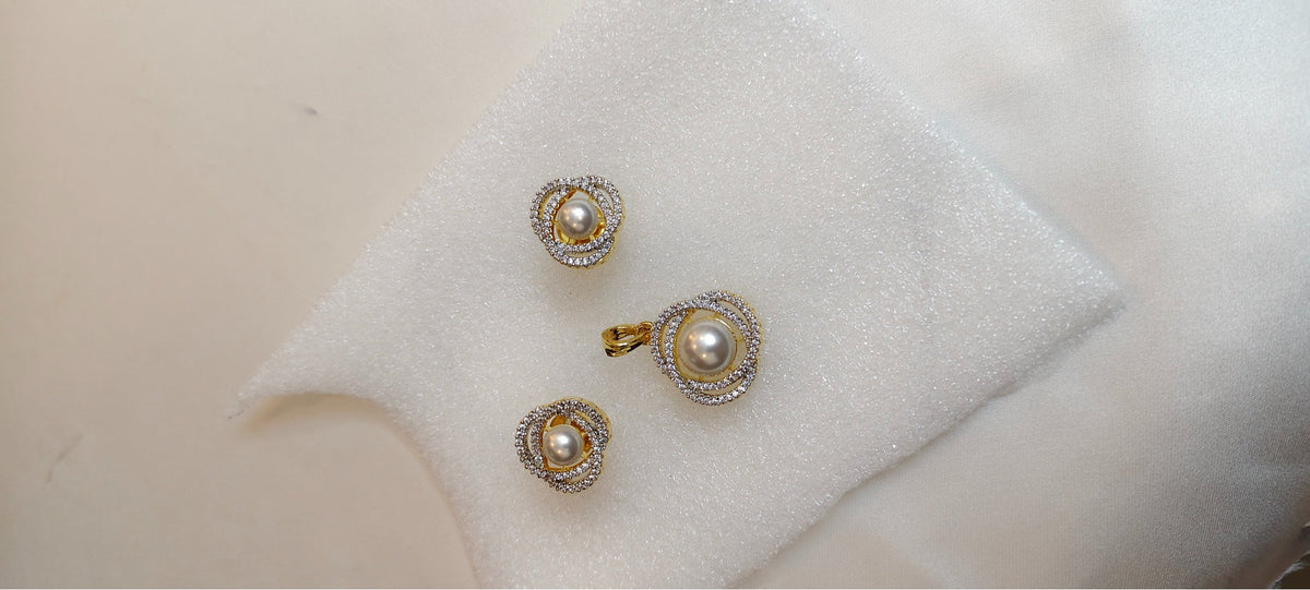 Pearl Embrace Pendant & Earring Set – real photo 1
