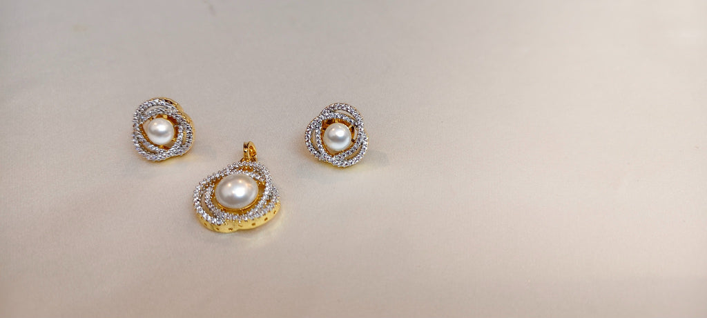 Pearl Embrace Pendant & Earring Set – real photo 3