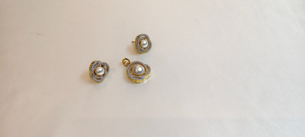 Pearl Embrace Pendant & Earring Set – real photo 4