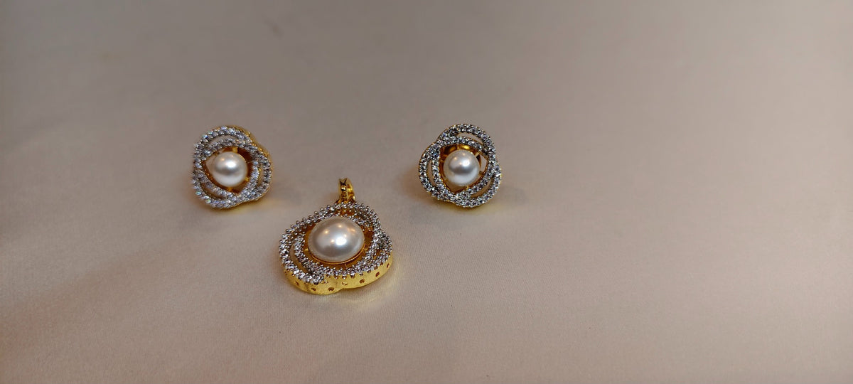 Pearl Embrace Pendant & Earring Set – real photo 5