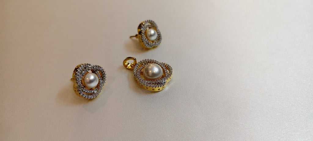 Pearl Embrace Pendant & Earring Set – real photo 6