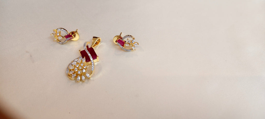 Rubelle Serenade Pendant & Stud Set – real photo 3