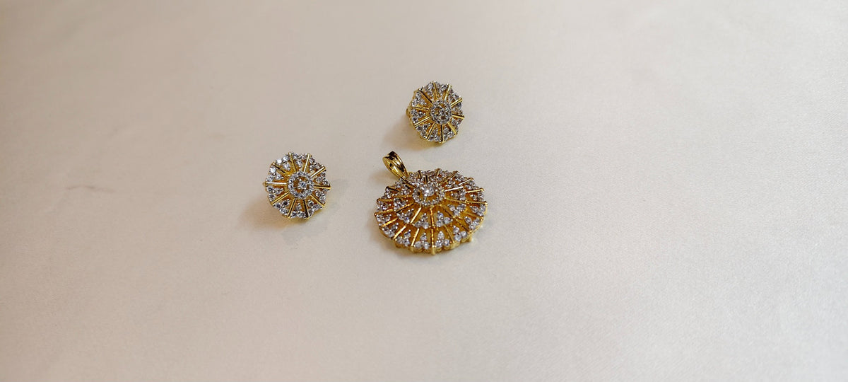 Solara Sunburst Pendant & Earring Set – real photo 2