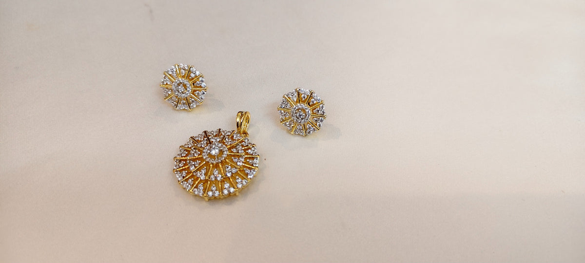 Solara Sunburst Pendant & Earring Set – real photo 3